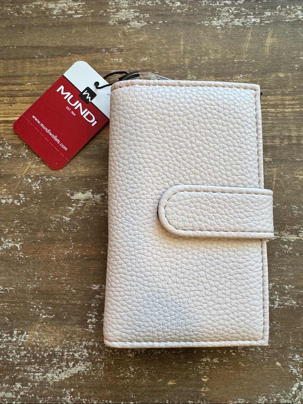 NWT mundi Pebbled Leather Wallet Case in Light Pink
